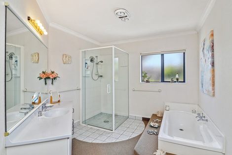 Photo of property in 2 Melia Place, Mount Maunganui, 3116