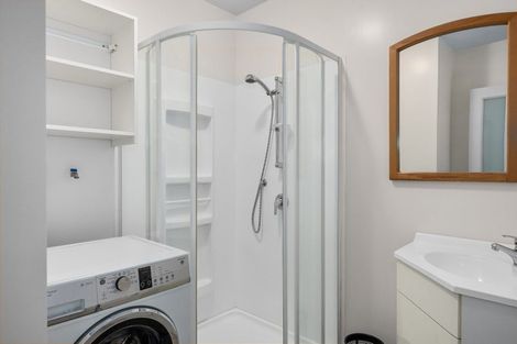 Photo of property in 31 Ocean View Road, Milford, Auckland, 0620