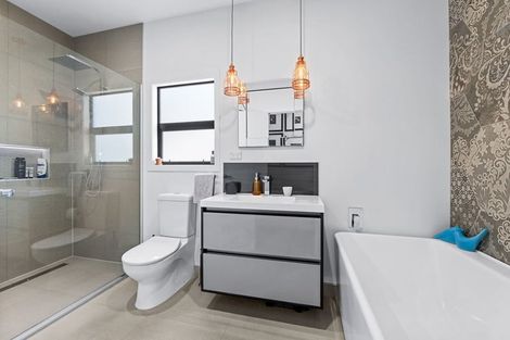 Photo of property in 482 Devon Street East, Strandon, New Plymouth, 4312