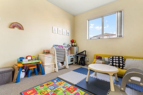 Photo of property in 2/29 Haven Drive, East Tamaki, Auckland, 2013