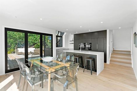 Photo of property in 19 Osmond Lane, Mount Pleasant, Christchurch, 8081