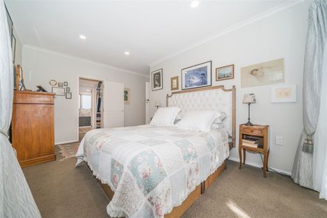 Photo of property in 10 Cremorne Avenue, Hokowhitu, Palmerston North, 4410