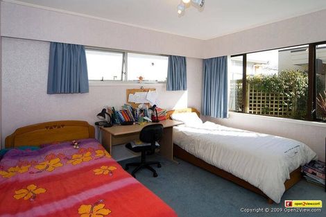 Photo of property in 100 Arran Road, Browns Bay, Auckland, 0630