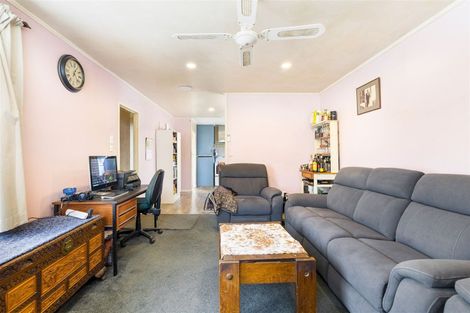 Photo of property in 41 Urlich Drive, Ranui, Auckland, 0612