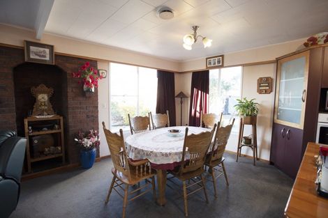 Photo of property in 64 Great North Road, Winton, 9720