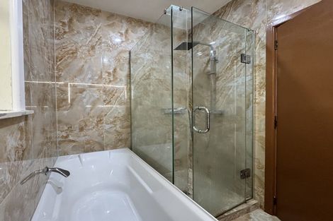 Photo of property in 71 Tirimoana Road, Te Atatu South, Auckland, 0602