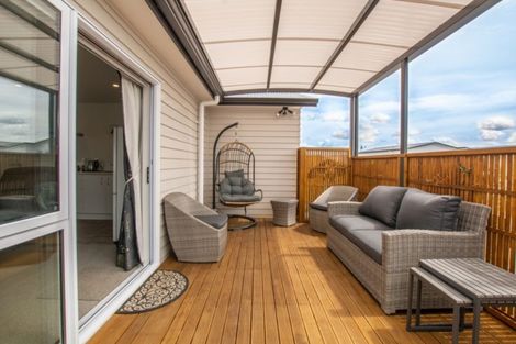 Photo of property in 11 Kamahi Crescent, Papamoa Beach, Papamoa, 3118