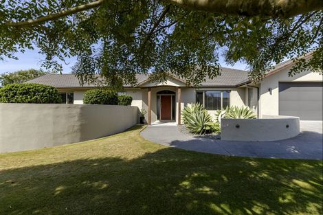 Photo of property in 55 Shelter Grove, Frankleigh Park, New Plymouth, 4310