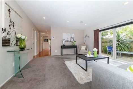 Photo of property in 4 Bordeaux Parade, Te Atatu South, Auckland, 0610