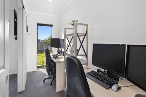 Photo of property in 28 Twomey Drive, Pukekohe, 2120