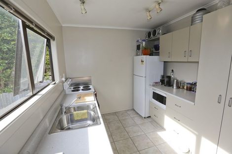 Photo of property in 4a Sea Spray Drive, Bucklands Beach, Auckland, 2012