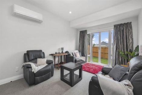 Photo of property in 156 Wainoni Road, Avondale, Christchurch, 8061