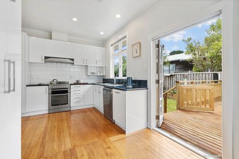 Photo of property in 76 Ira Street, Miramar, Wellington, 6022