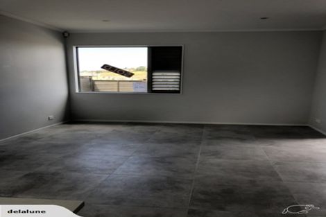 Photo of property in 40 Owen Chapman Drive, Red Beach, 0932