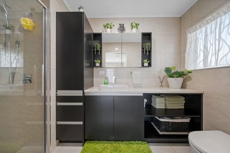 Photo of property in 17 Flora Place, Wattle Downs, Auckland, 2103
