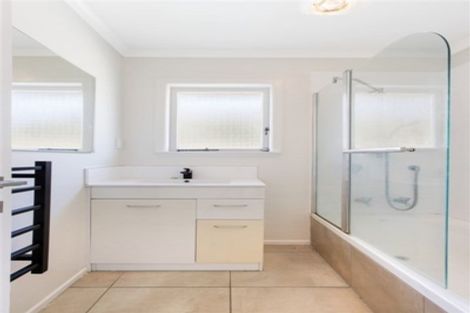 Photo of property in 4 Sandleigh Drive, Athenree, Katikati, 3177