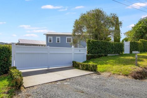 Photo of property in 1 Queen Street, Riverhead, 0820