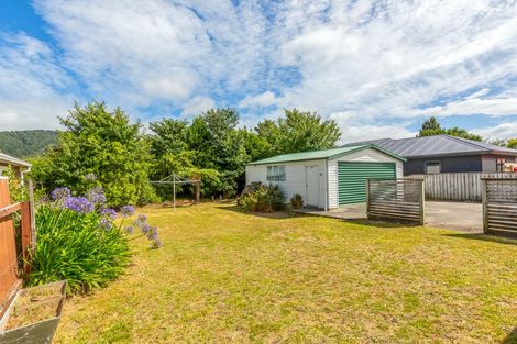 Photo of property in 16 Peel Place, Wainuiomata, Lower Hutt, 5014
