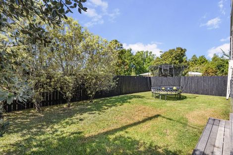 Photo of property in 22a Kirrie Avenue, Te Atatu South, Auckland, 0610