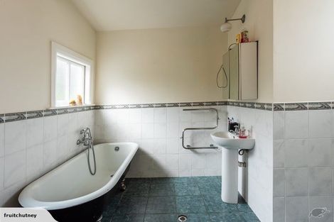 Photo of property in 84 Kilbirnie Crescent, Kilbirnie, Wellington, 6022