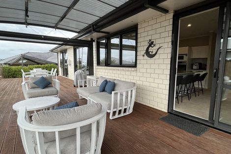 Photo of property in 2 Makaka Lane, Silverdale, 0932