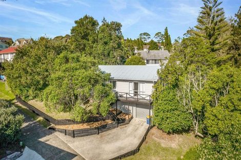 Photo of property in 34 Sungrove Rise, Sunnyvale, Auckland, 0612