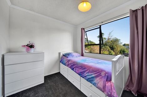 Photo of property in 84 Pioneer Road, Moturoa, New Plymouth, 4310