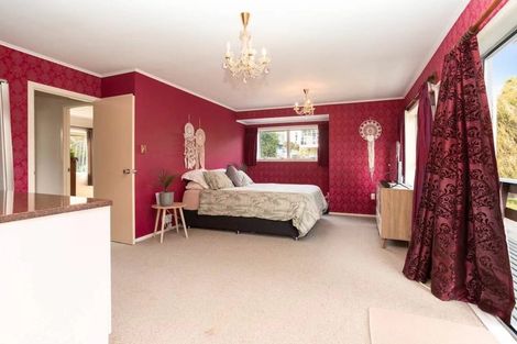 Photo of property in 2 Orsova Place, Lynfield, Auckland, 1042