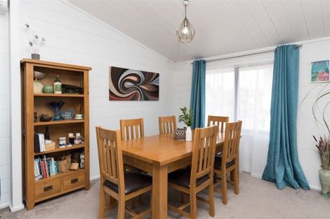 Photo of property in 18b Fairway Drive, Kerikeri, 0230