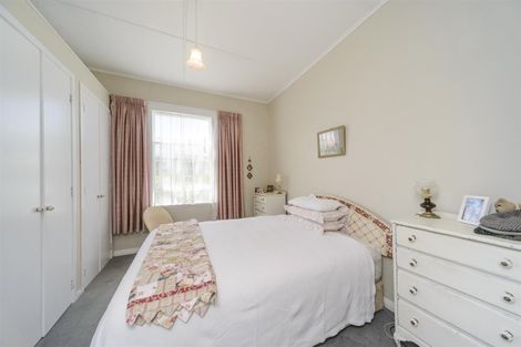 Photo of property in 89 Bridge Street, Bulls, 4818