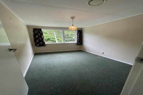 Photo of property in 6 Tobruk Street, Karori, Wellington, 6012