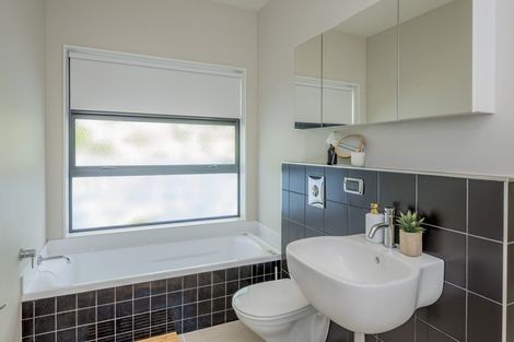 Photo of property in 185b Te Moana Road, Waikanae, 5036