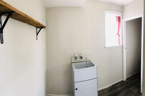 Photo of property in 9 Valdale Road, Henderson, Auckland, 0610