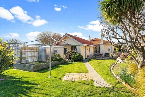 Photo of property in 72 Wharfe Street, South Hill, Oamaru, 9400