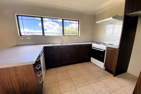 Photo of property in 554a Don Buck Road, Westgate, Auckland, 0614