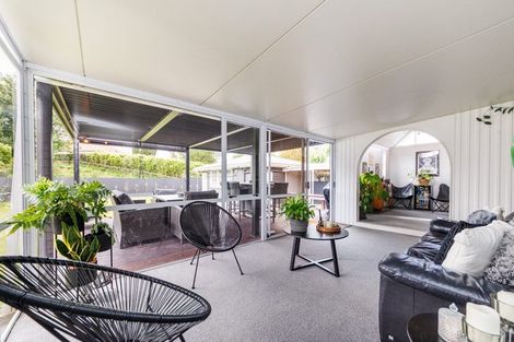 Photo of property in 8 Parkland Crescent, Terrace End, Palmerston North, 4410