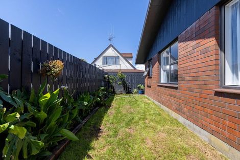 Photo of property in 2/419 Maunganui Road, Mount Maunganui, 3116