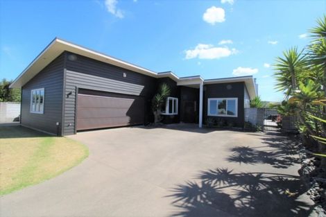 Photo of property in 128 Harbour Drive, Matarangi, Whitianga, 3592