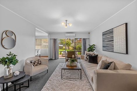 Photo of property in 2/4 Larne Avenue, Pakuranga Heights, Auckland, 2010