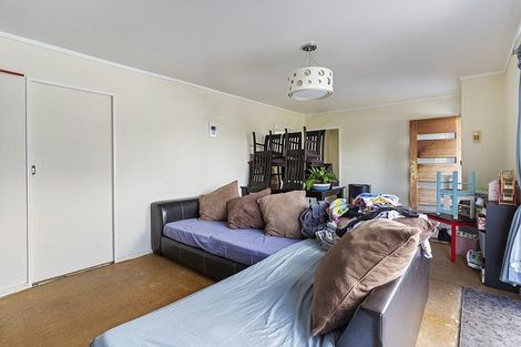 Photo of property in 12 Slim Place, Clendon Park, Auckland, 2103