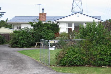 Photo of property in 13 Marlene Avenue, Te Atatu South, Auckland, 0610