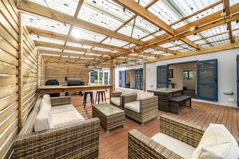 Photo of property in 11 Corlett Road, Plimmerton, Porirua, 5026