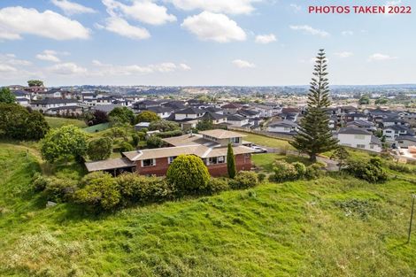 Photo of property in 16 Babich Road, Henderson Valley, Auckland, 0614