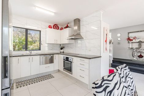 Photo of property in 52 Hewlett Road, Massey, Auckland, 0614