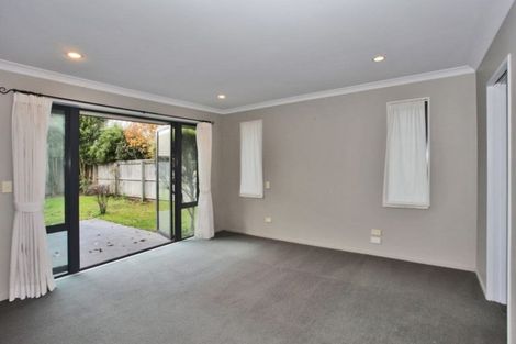 Photo of property in 5 Punga Lane, Parklands, Christchurch, 8083