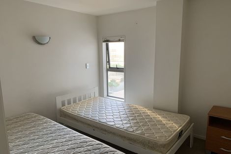 Photo of property in Alpha Apartments, 506/17 Vogel Lane, Auckland Central, Auckland, 1010