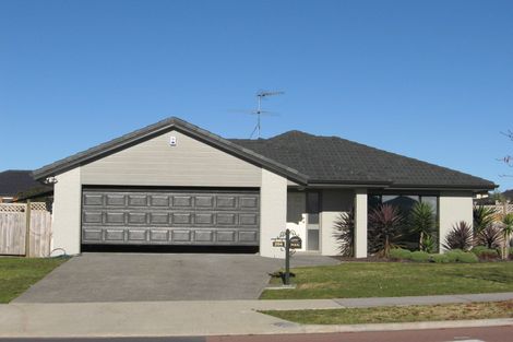 Photo of property in 204 Wattle Farm Road, Wattle Downs, Auckland, 2103