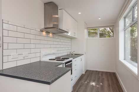 Photo of property in 2/25 Kitchener Terrace, Johnsonville, Wellington, 6037