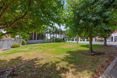 Photo of property in 11 St Clair Place, Browns Bay, Auckland, 0630