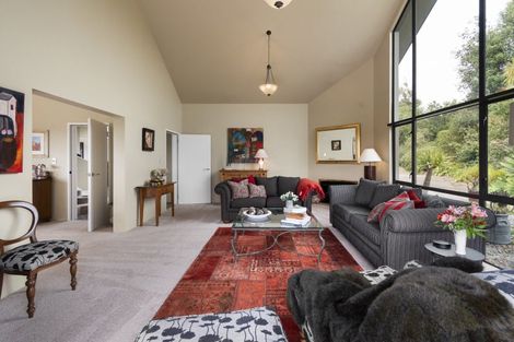 Photo of property in 70 Waicola Drive, Fitzherbert, Palmerston North, 4471